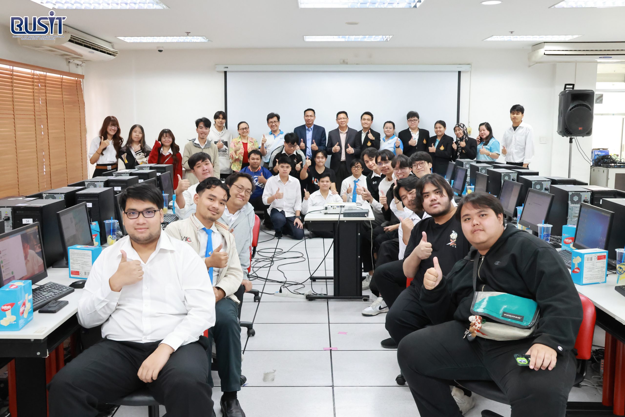 กิจกรรมอบรมเชิงปฏิบัติการ “การใช้ปัญญาประดิษฐ์ (AI) เพื่อสนับสนุนการวิจัยระดับบัณฑิตศึกษา” วันอังคารที่ 24 ธันวาคม 2567 ณ ห้องประชุมประชานารถ อาคาร 9 ชั้น 2 และห้องปฏิบัติการคอมพิวเตอร์ อาคาร 5 ชั้น 5 และรูปแบบ Online ผ่าน Zoom Meeting