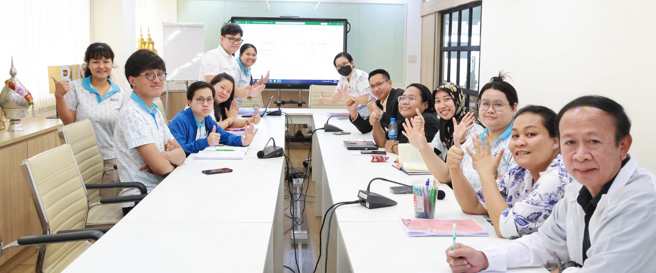 ประชุมการกำหนดค่าเป้าหมายของตัวชี้วัด EdPEx หมวด 1-7 วันพฤหัสบดีที่ 6 มีนาคม 2568 ณ ห้องประชุมประกายเพชร อาคาร 8 ชั้น 4 เขตพื้นที่จักรพงษภูวนารถ