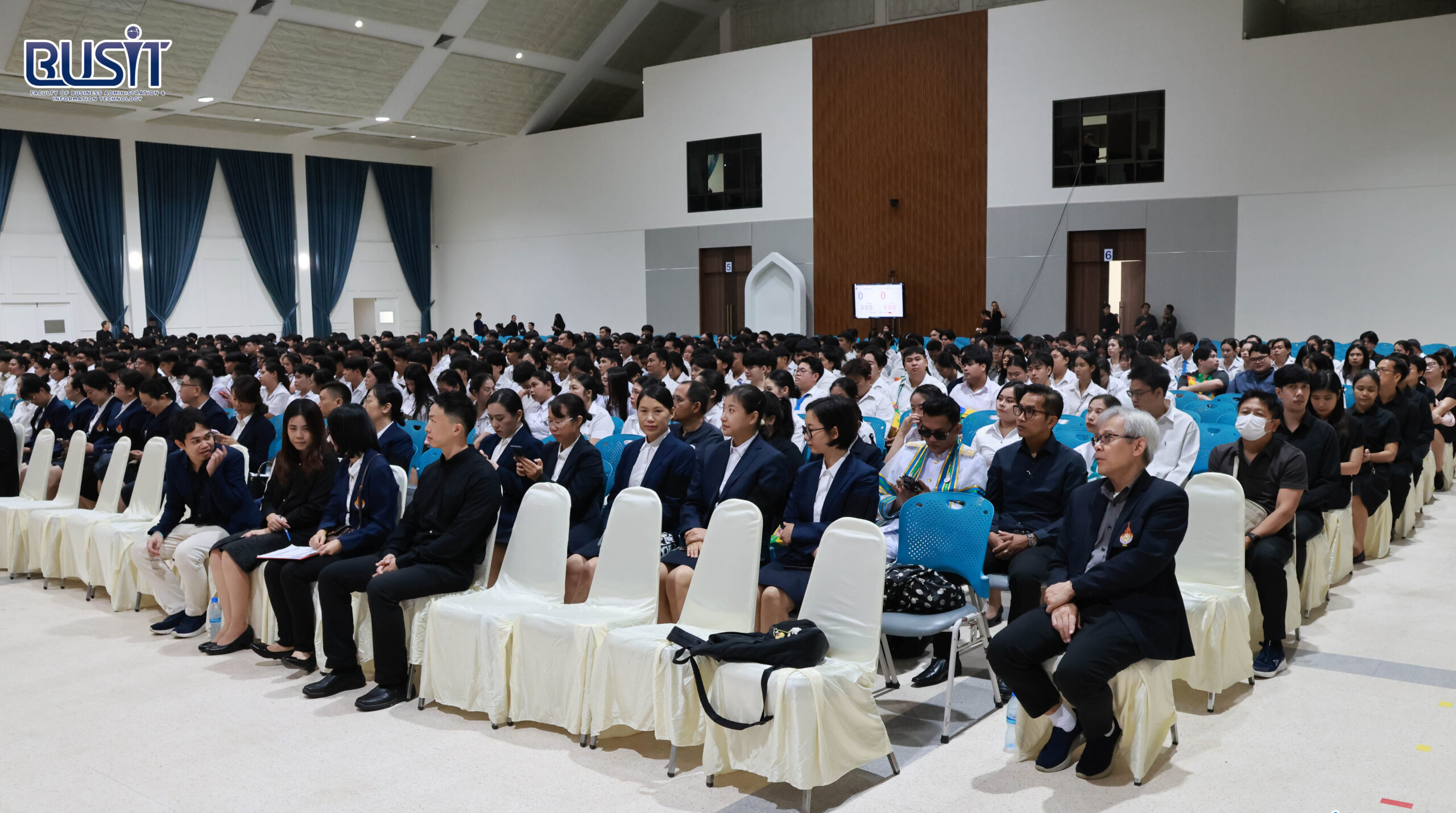 การฝึกซ้อมย่อย พิธีพระราชทานปริญญาบัตร ครั้งที่ 39 ประจำปีการศึกษา 2567 วันที่ 2 พฤศจิกายน 2568 ณ หอประชุมมังคลอุบล มหาวิทยาลัยเทคโนโลยีราชมงคลตะวันออก เขตพื้นที่บางพระ จังหวัดชลบุรี