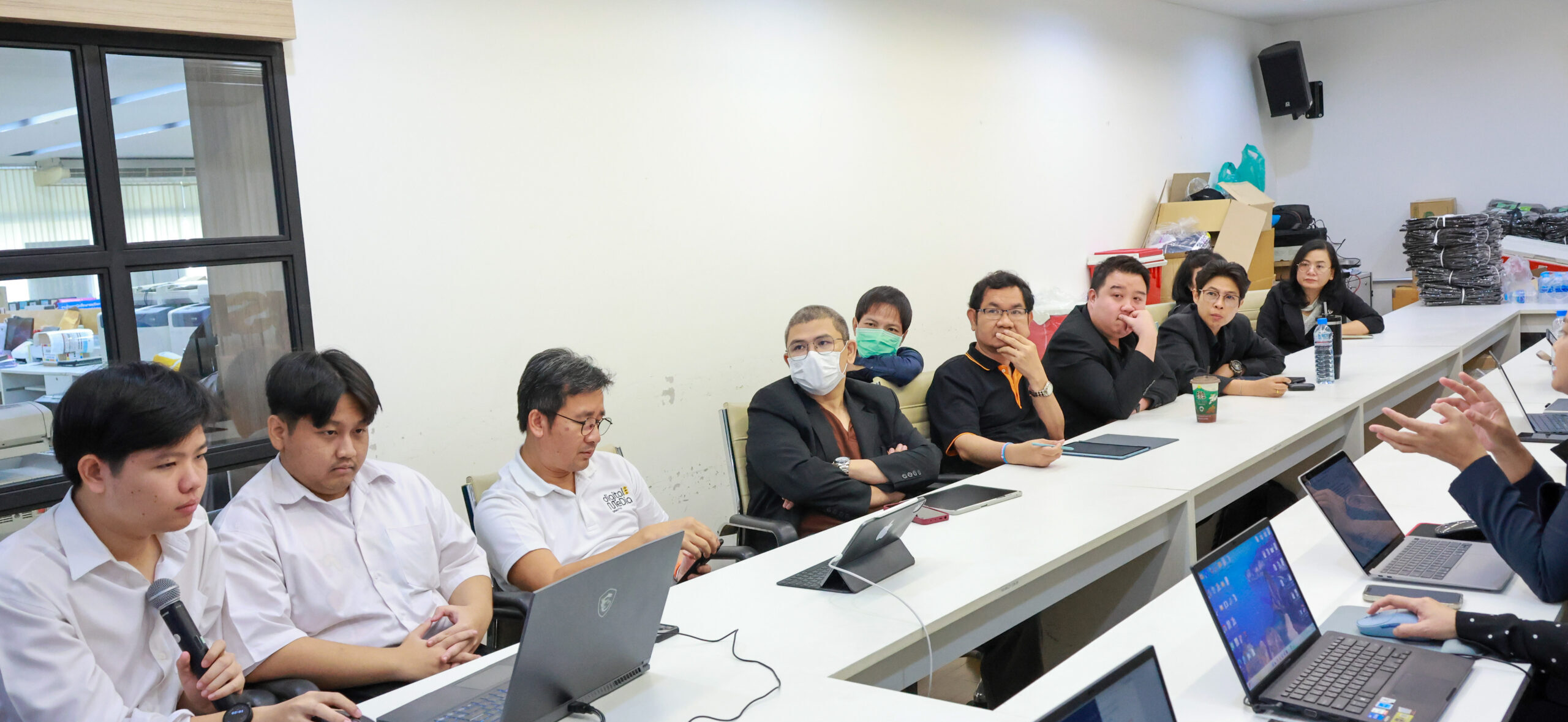 การประชุมเพื่อดำเนินการจัดการระบบมาตรฐานคุณวุฒิระดับอุดมศึกษาแห่งชาติ (มคอ.) ของคณะบริหารธุรกิจและเทคโนโลยีสารสนเทศ วันจันทร์ที่ 8 ธันวาคม 2568 ณ ห้องประชุมประกายเพชร อาคาร 8 ชั้น 4 เขตพื้นที่จักรพงษภูวนารถ