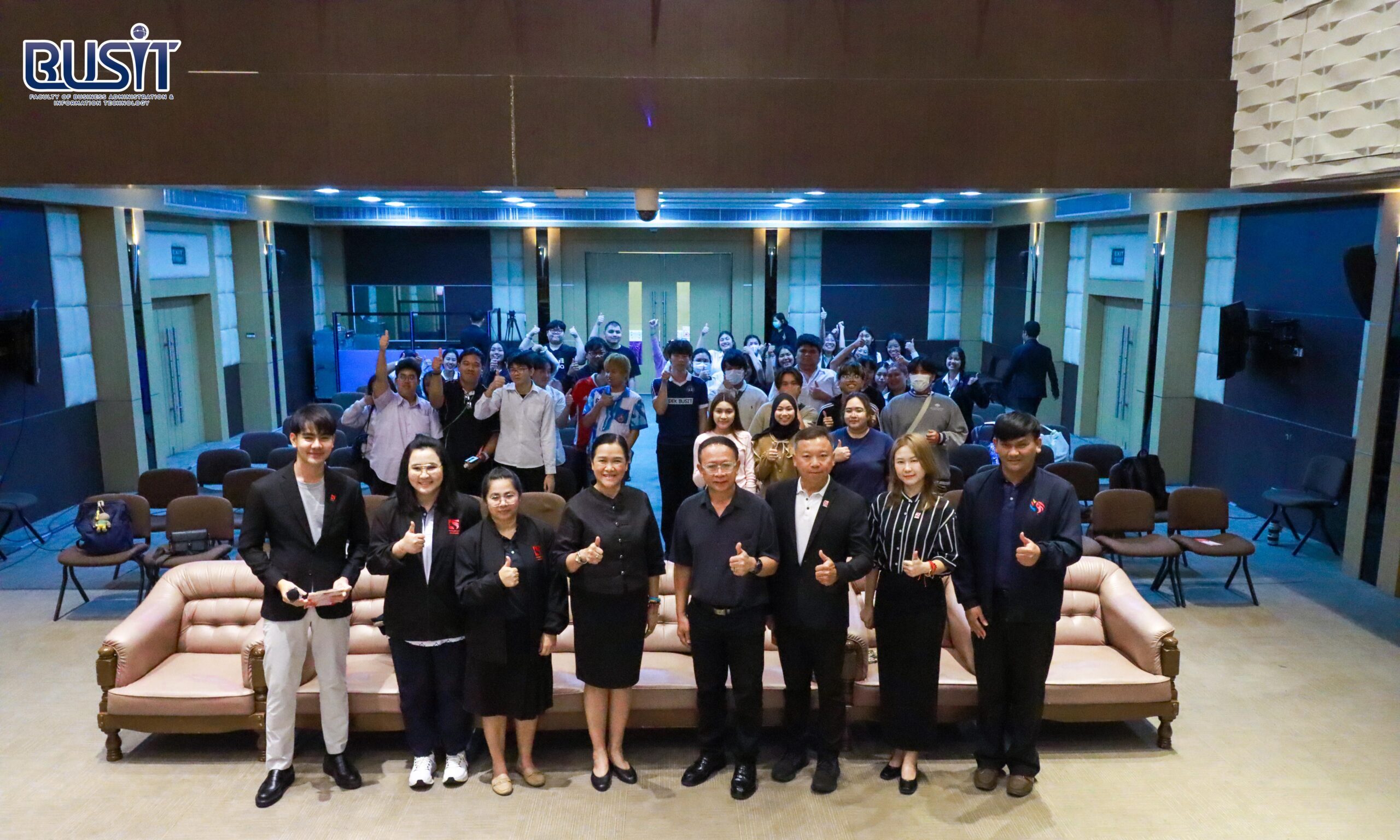 โครงการ Empower Young Women โอกาสของผู้หญิง Gen ใหม่ สู่การพัฒนาโมเดลธุรกิจ เพื่อเสริมสร้างศักยภาพ แนวคิดผู้ประกอบการ และการพัฒนาธุรกิจอย่างยั่งยืนให้กับเยาวชนหญิง วันพุธที่ 14 มกราคม 2569 ณ ห้องประชุมประชานารถ อาคาร 9 ชั้น 2 เขตพื้นที่จักรพงษภูวนารถ