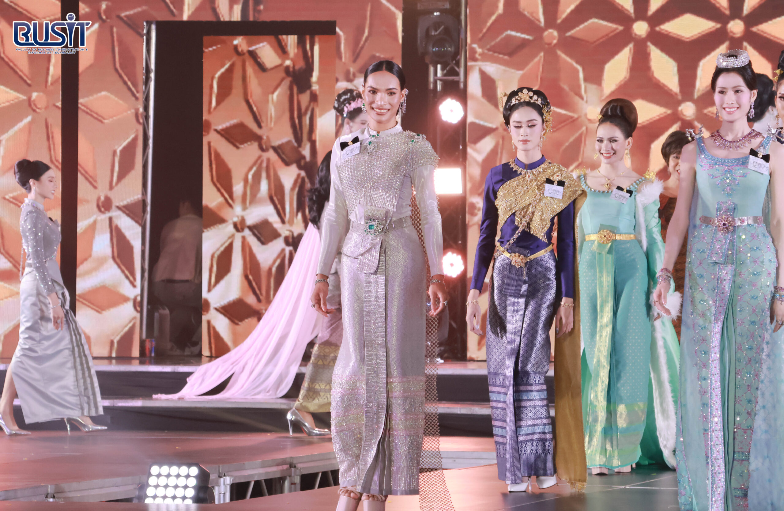 RMUT STAR 2026 : THE AGE OF CIVILIZATION ภายในงานกีฬา Rajamangala University of Technology Games “PHRA NAKHON GAMES” วันที่ 16 กุมภาพันธ์ 2569