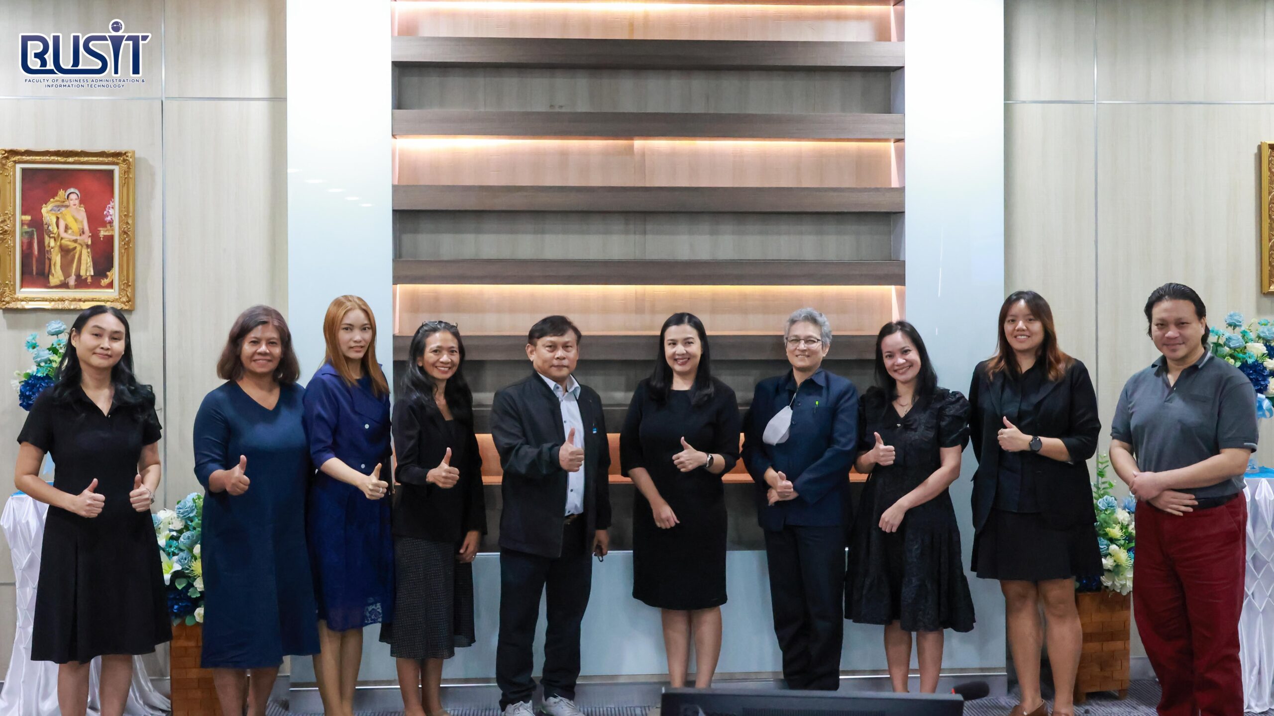การตรวจประเมินคุณภาพการศึกษาภายใน ปีการศึกษา 2568 เกณฑ์การประกันคุณภาพเครือข่ายมหาวิทยาลัยอาเซียน (AUN-QA) ระดับหลักสูตรศิลปศาสตรบัณฑิต สาขาวิชาภาษาอังกฤษเพื่อการประกอบการธุรกิจและการสื่อสารนานาชาติ หลักสูตรปรับปรุง พ.ศ. 2566