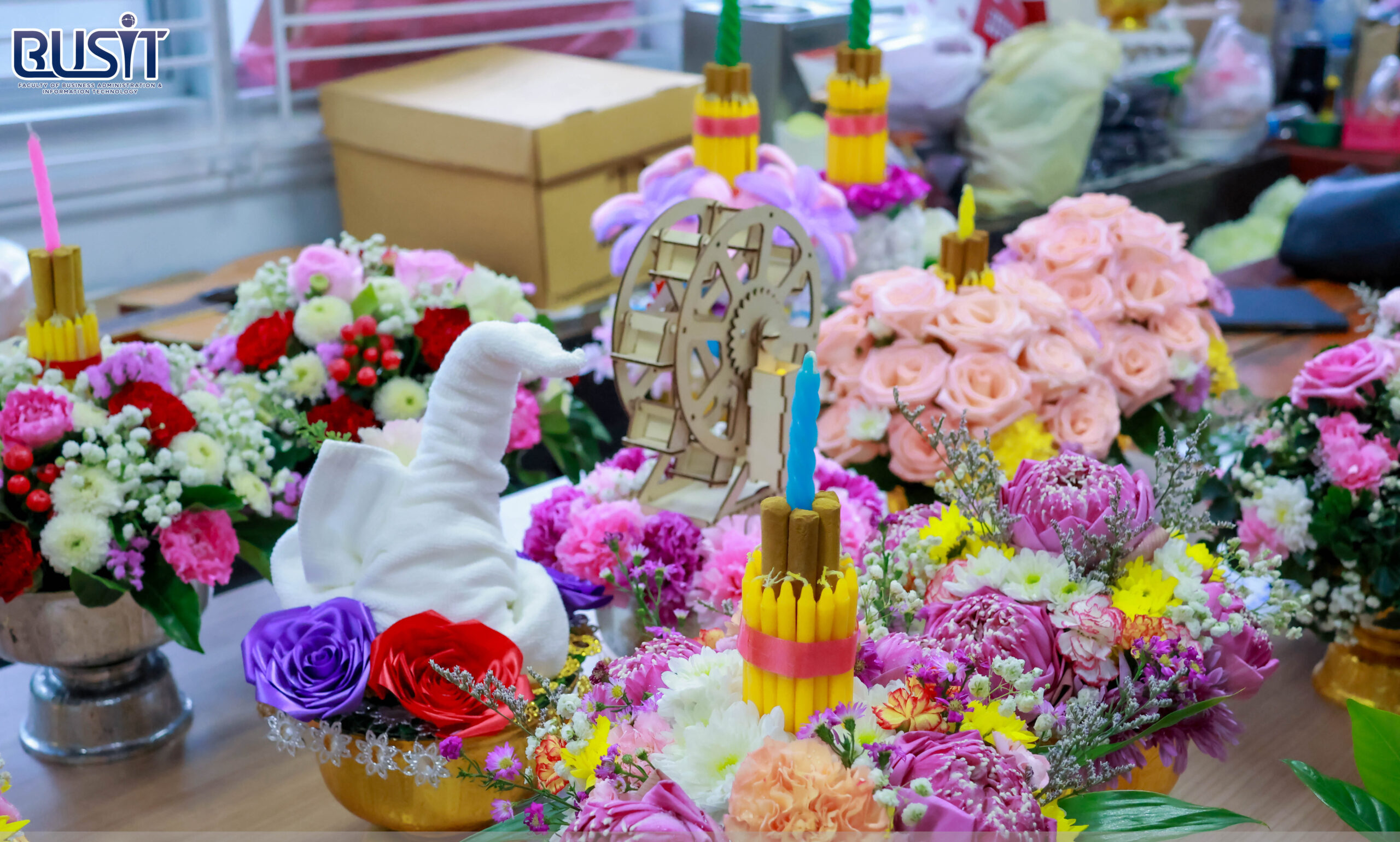 คณะกรรมการตรวจพิจารณาพานไหว้ครู ประจำปีการศึกษา 2569 วันพุธที่ 5 สิงหาคม 2569 ณ ห้องสโมสรนักศึกษาคณะบริหารธุรกิจและเทคโนโลยีสารสนเทศ เขตพื้นที่จักรพงษภูวนารถ