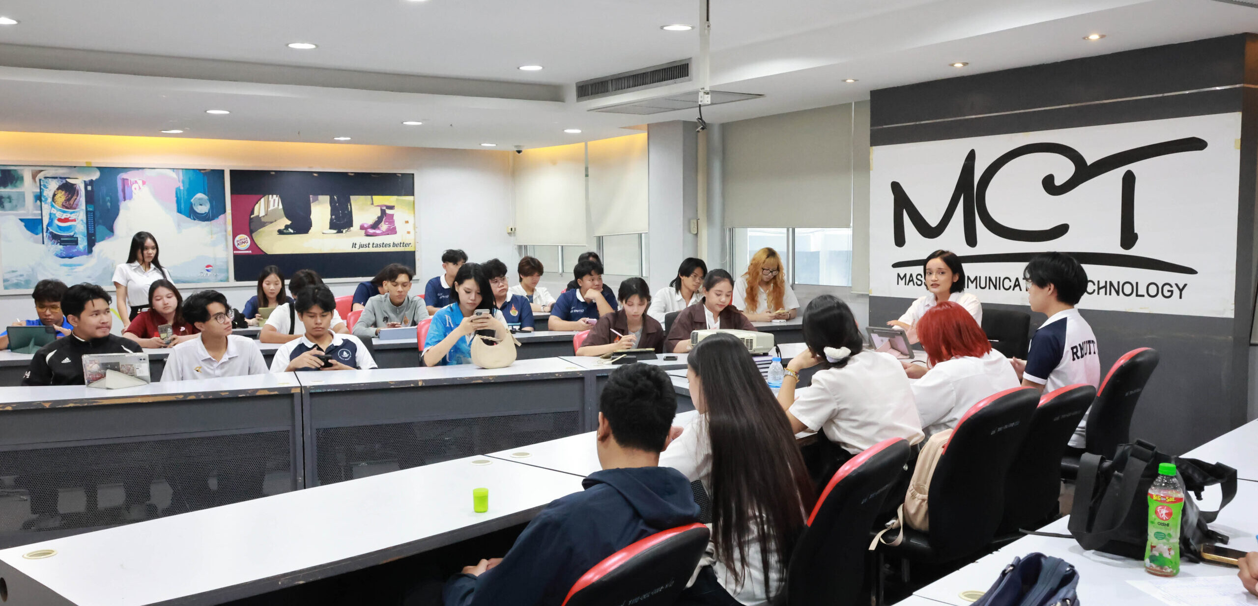 การประชุมสโมสรนักศึกษา คณะบริหารธุรกิจและเทคโนโลยีสารสนเทศ วันจันทร์ที่ 17 สิงหาคม 2569