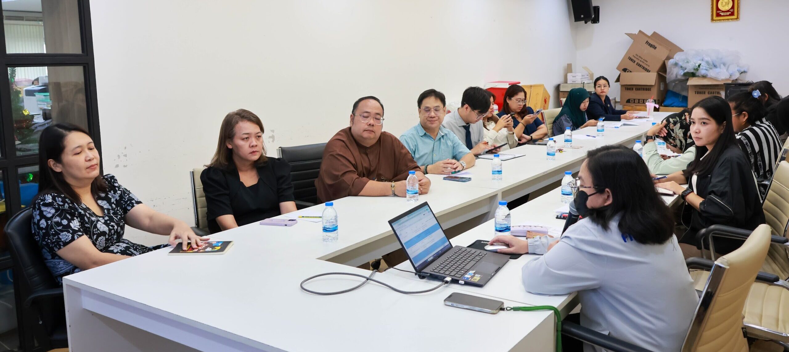 ประชุมสรุปผลการตรวจประเมินประกันคุณภาพการศึกษา (EdPEx) ประจำปีการศึกษา 2568 และร่วมวางแผนการดำเนินประกันคุณภาพการศึกษา (EdPEx) ประจำปีการศึกษา 2569 วันจันทร์ที่ 14 กันยายน 2569 ณ ห้องประชุมประกายเพชร เขตพื้นที่จักรพงษภูวนารถ